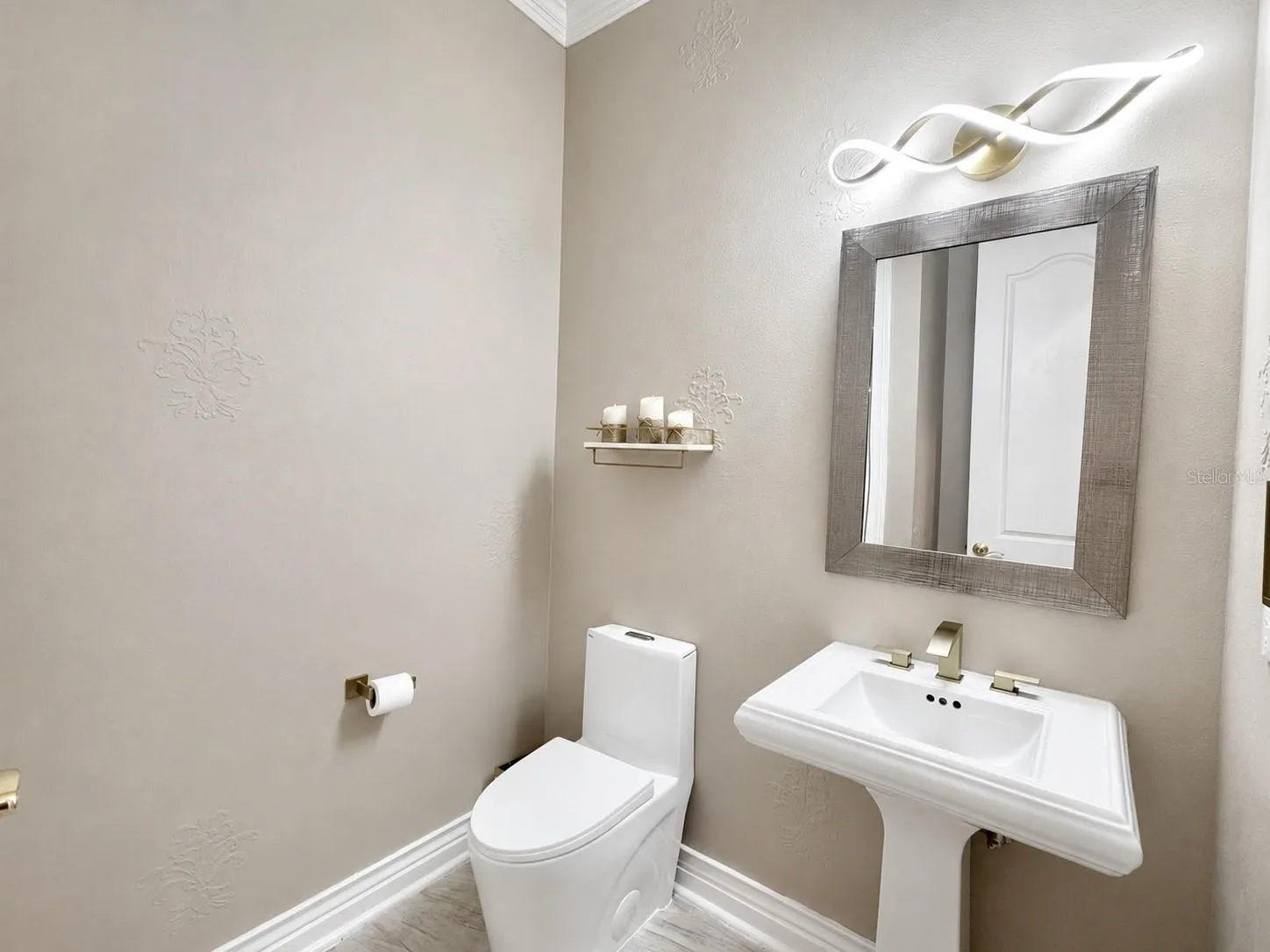 Powder room