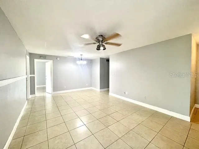 Living/dining room