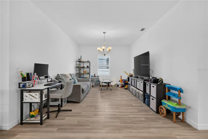 Flex Room