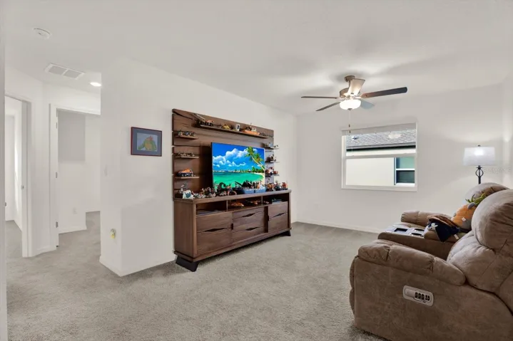 2nd floor loft area