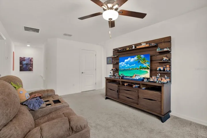 2nd floor loft area