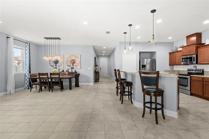 Kitchen / Dining Area
