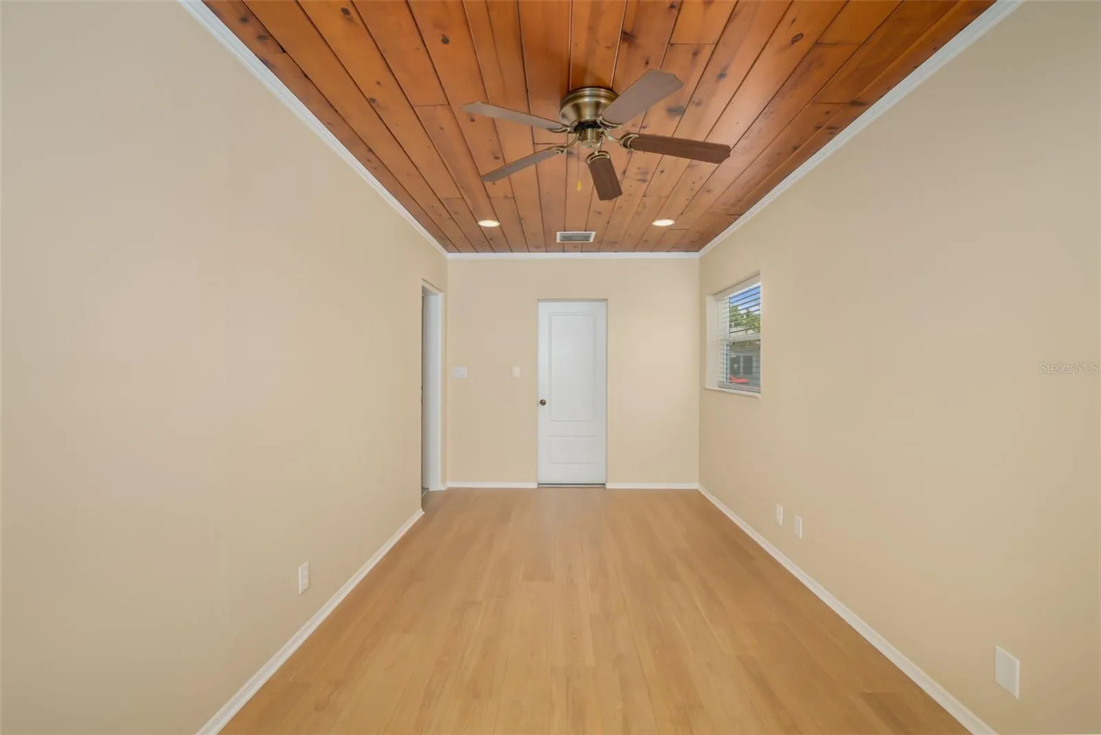 Bonus Room/Office/Possible third bedroom