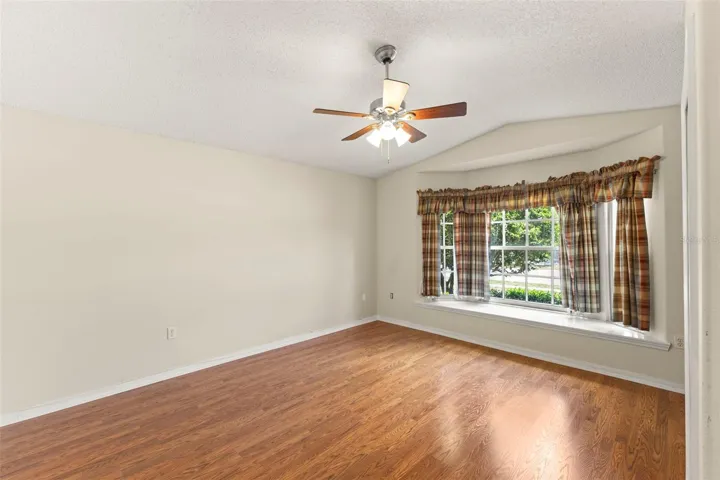 Fourth bedroom/bonus room