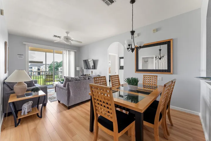 Dinning / Living Area