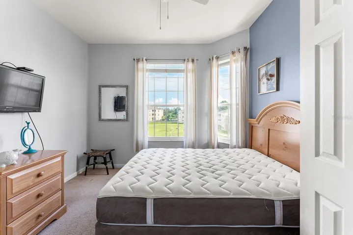 Queen Bedroom