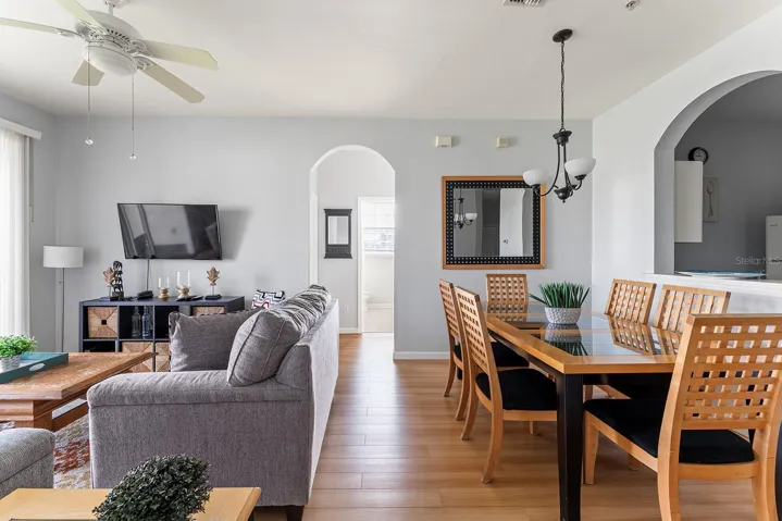Dinning / Living Area