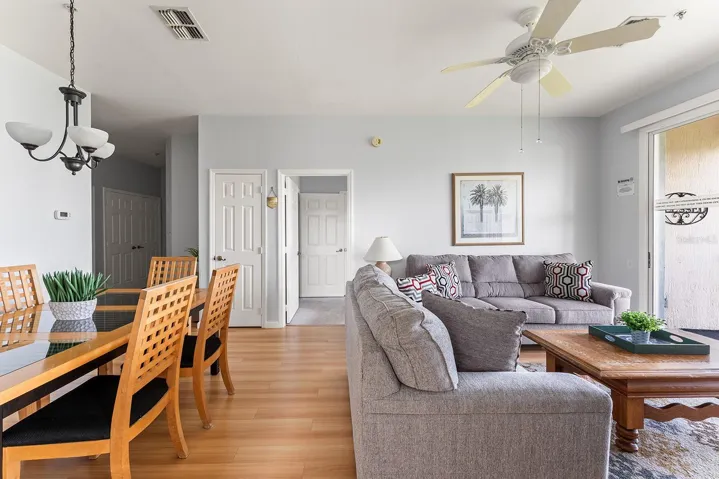 Dinning / Living Area