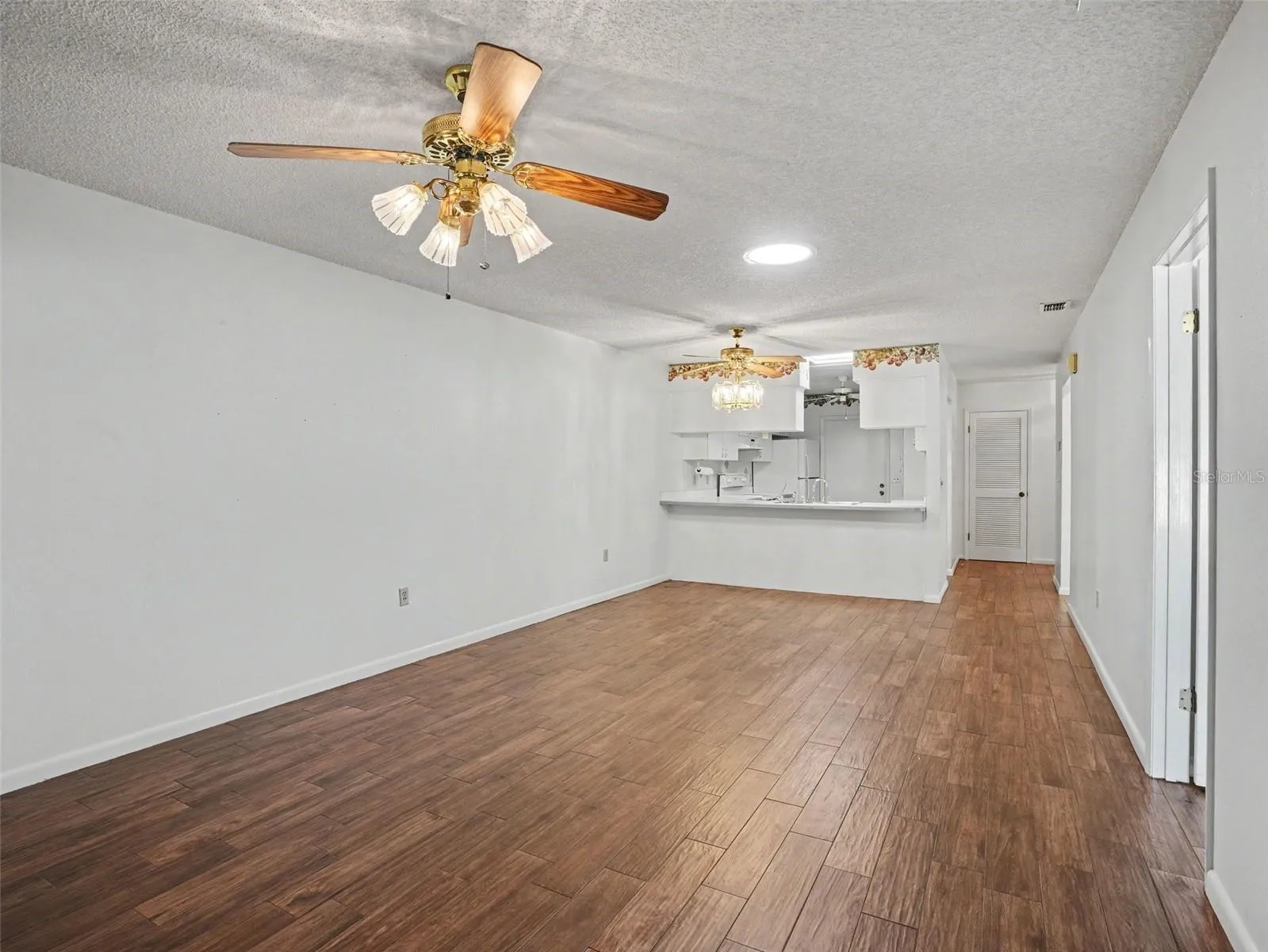 Living room, Dining &amp; Kitchen