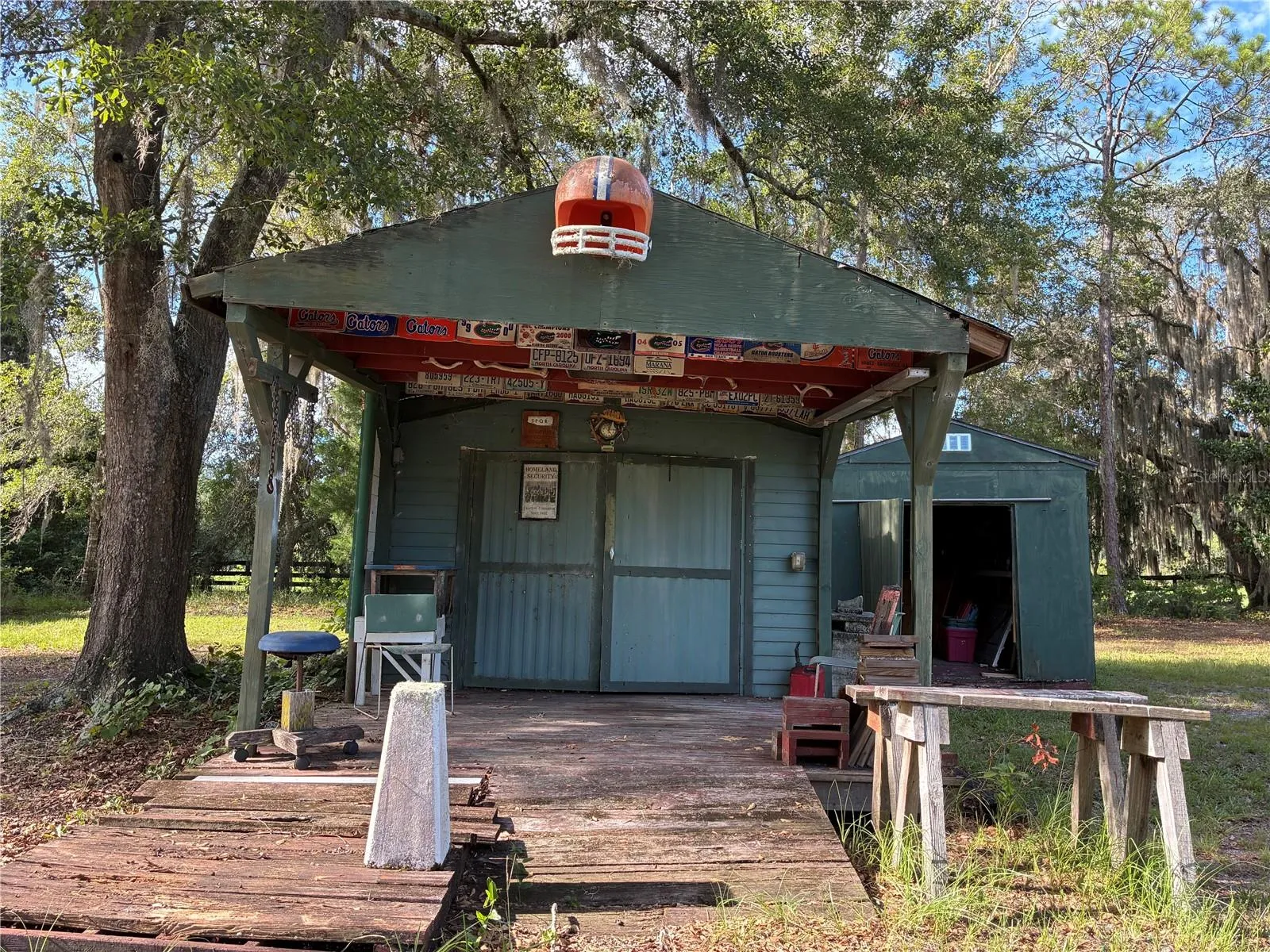 workshop with electric