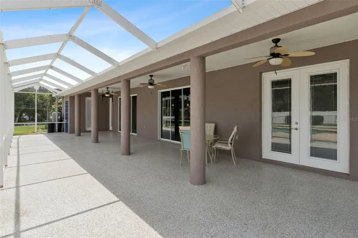 Screened porch &amp; open air screen