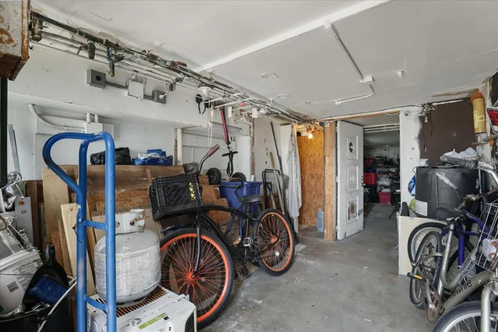 Storage (can be converted to another attached studio)