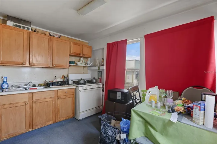 Unit 5 (attached studio)