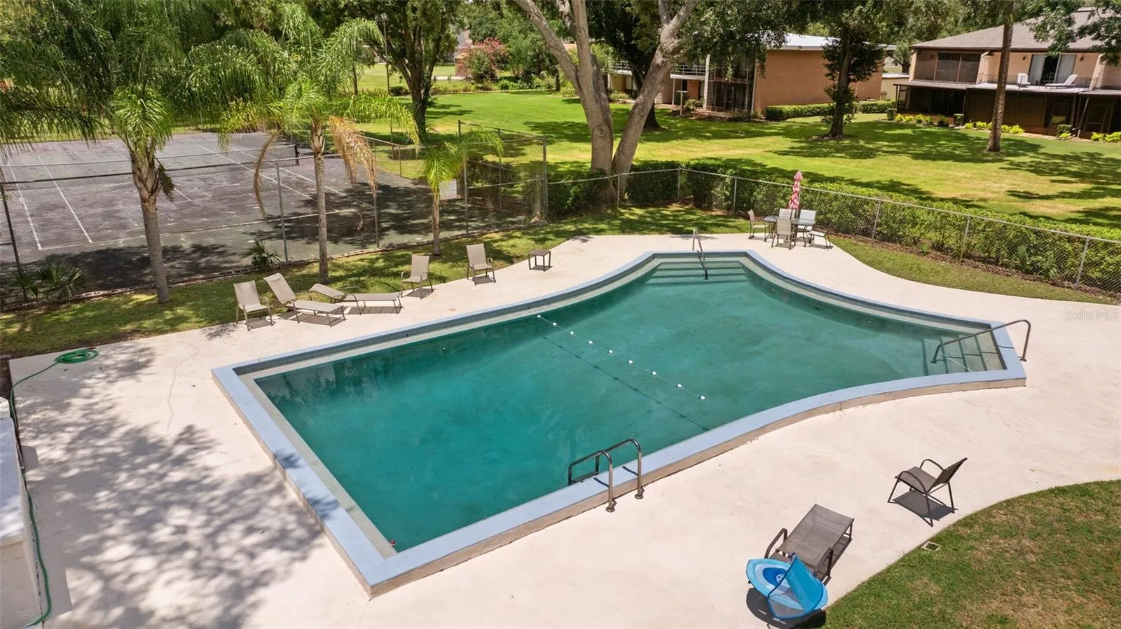 pool 10 steps from villa