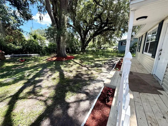 Front Porch & Yard