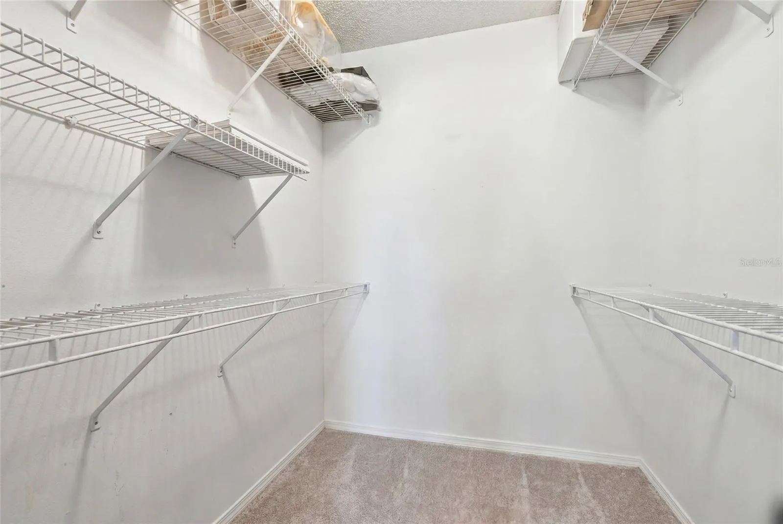 Walk in closet