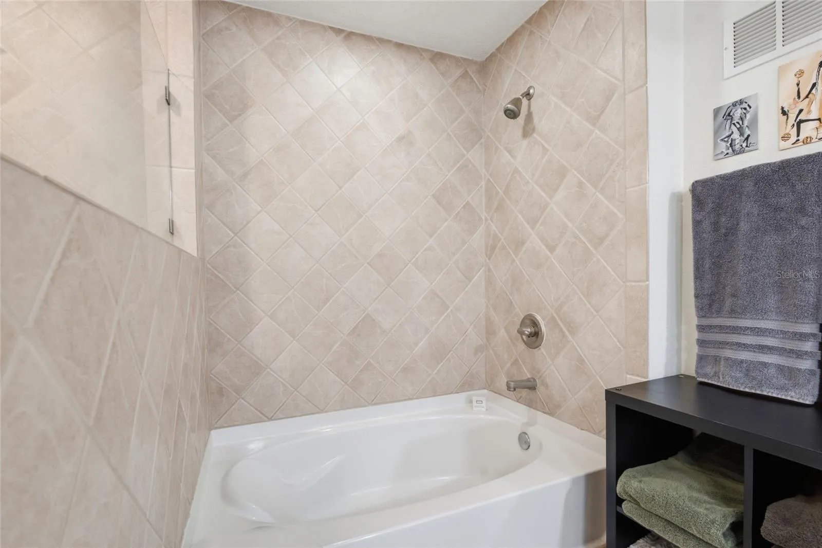 Primary ensuite - 2nd floor