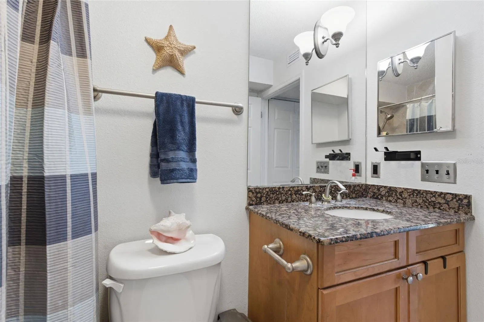 Bathroom 1 - 1st floor