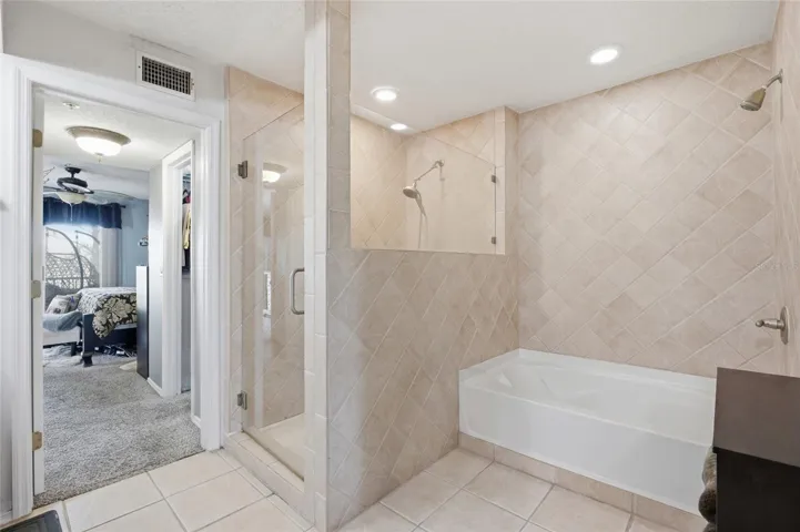 Primary ensuite - 2nd floor