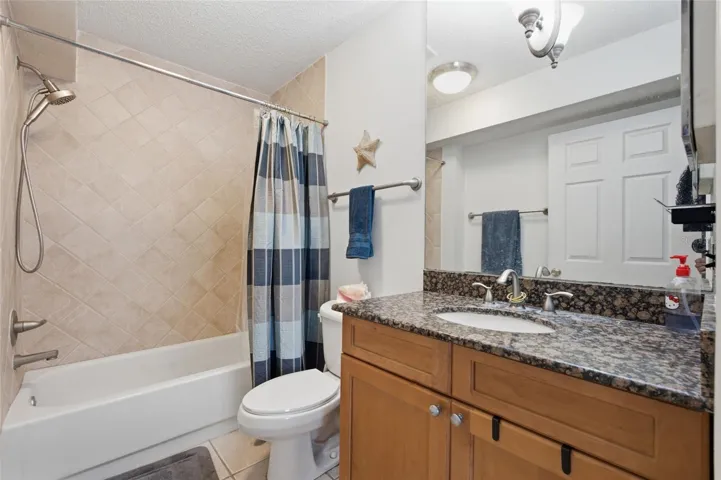 Bathroom 1 - 1st floor