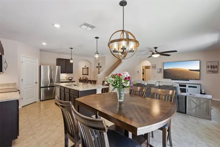 Eat in kitchen