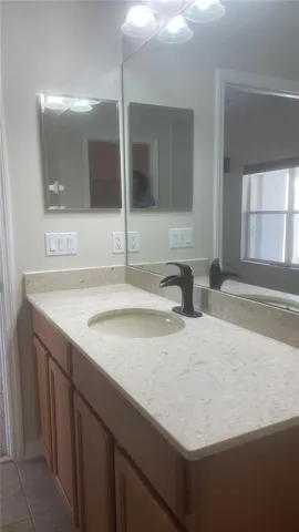 Owner's private bath