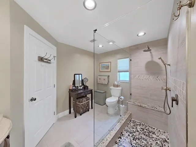 Enlarged and remodeled Primary En-suite!