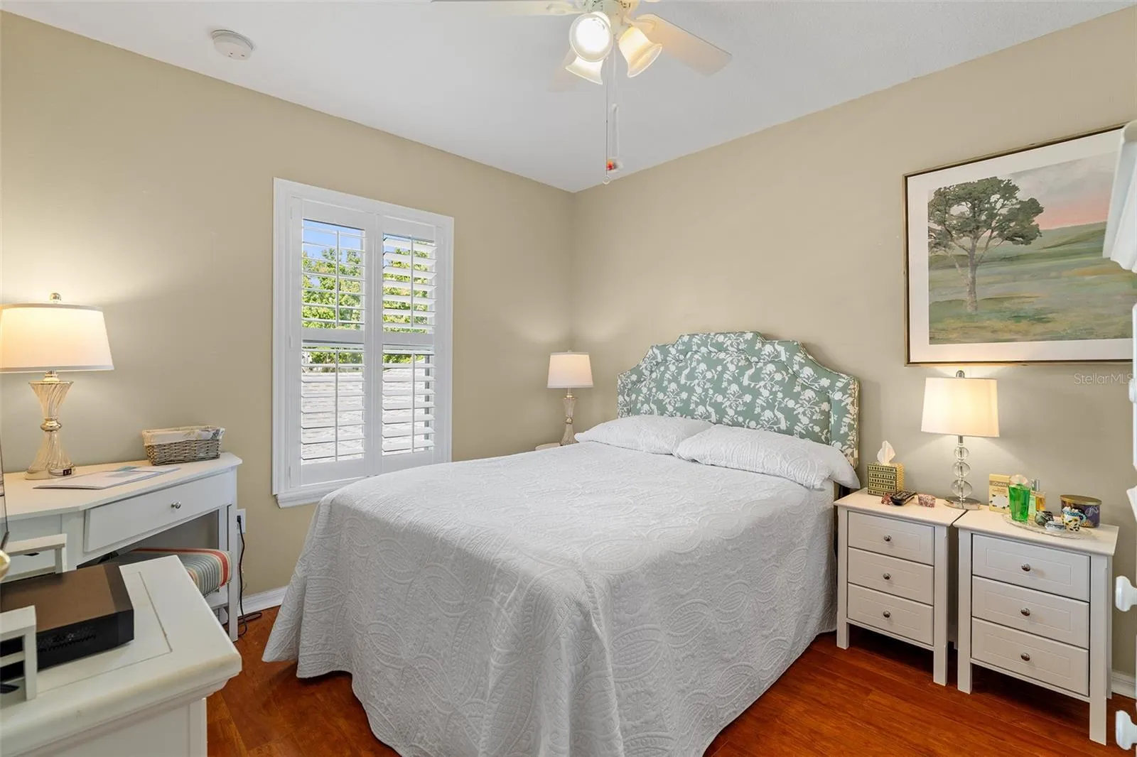 Upstairs bedroom2