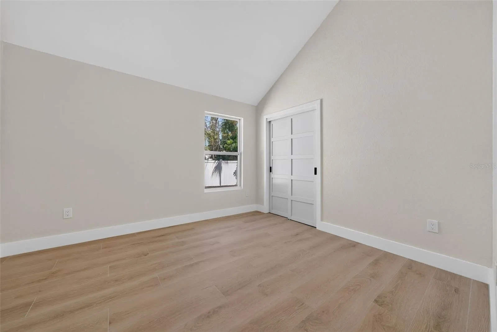 Downstairs Bedroom 5 / Bonus Space