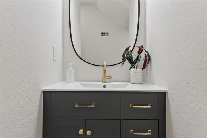 Bed 4 Ensuite Bathroom