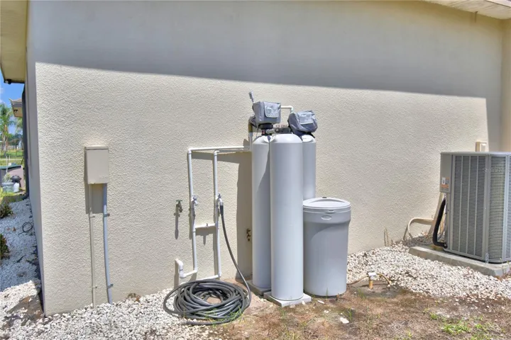 Water Softener w/Filtration System