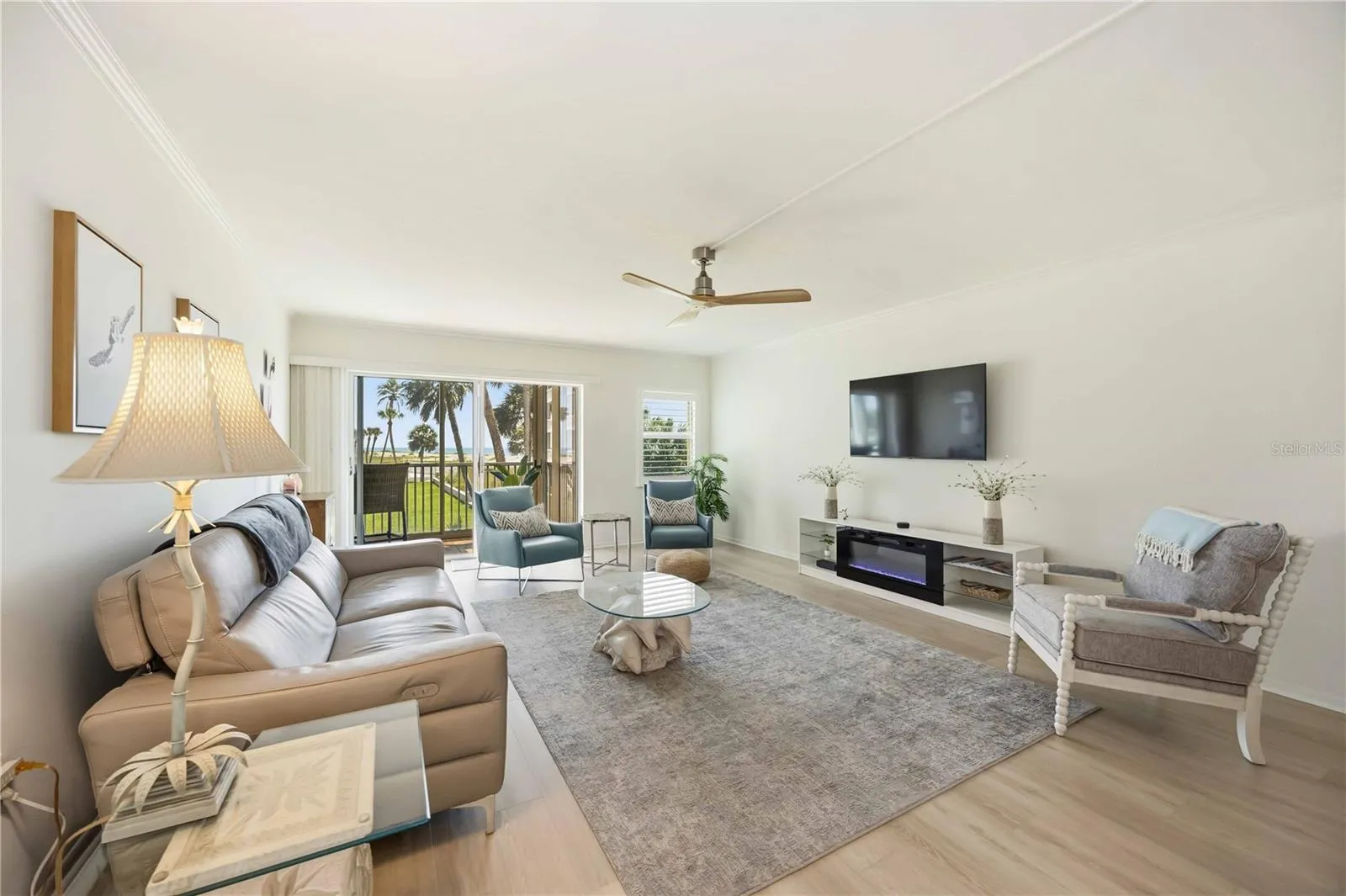 Large living room with beach views!