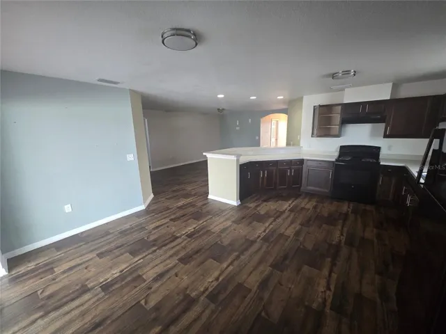 Kitchen/Dining Combo