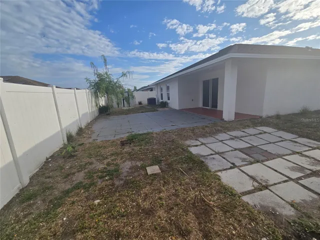 Corner Lot/Backyard view