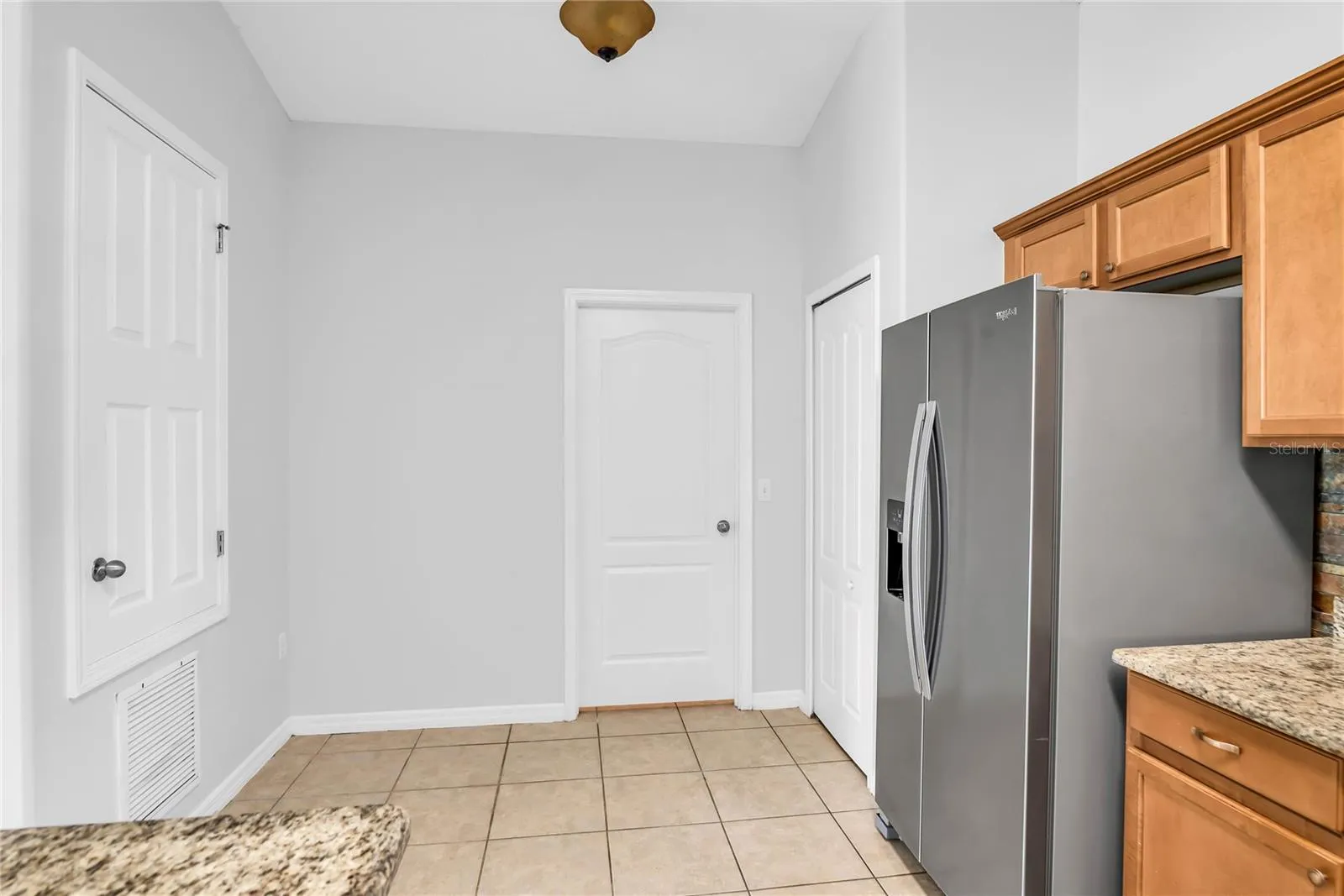 Kitchen &amp; Breakfast Nook