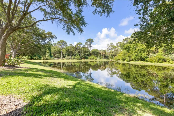 BEAUTIFUL LAKE VIEWS