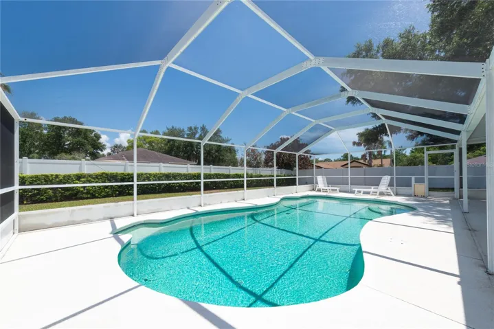 Private Pool with Birdcage