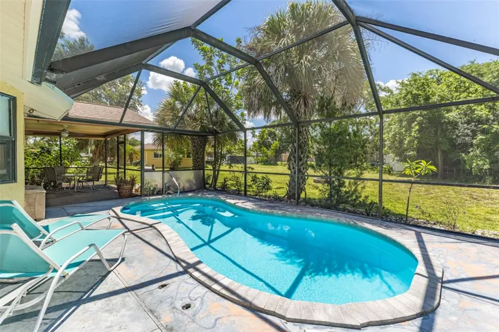 Beautiful Private Pool with Cage