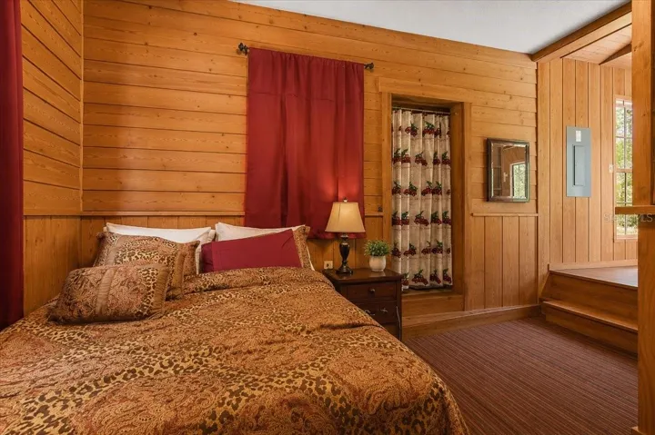 Cottage bedroom