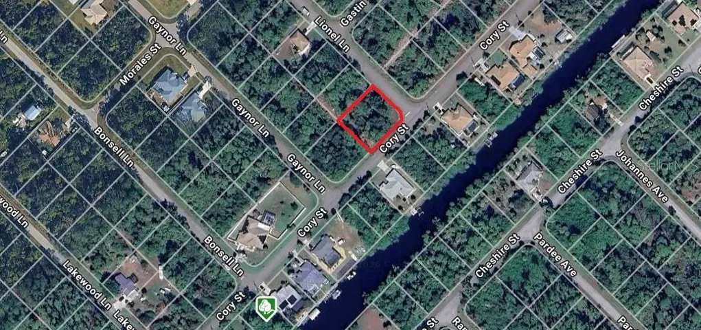 Oversized corner lot on Cory and Lionel.