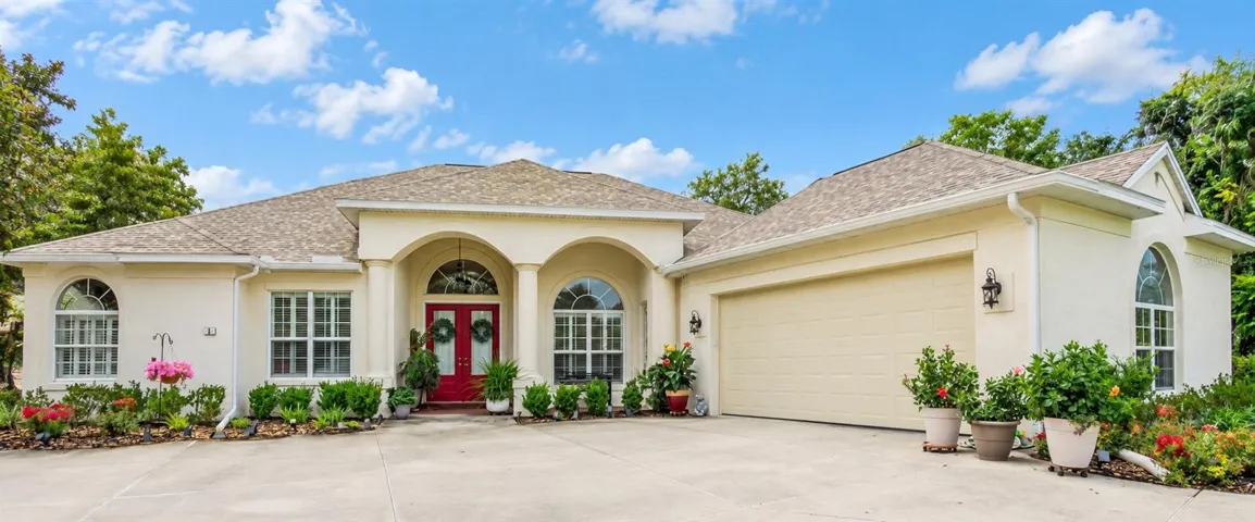 8 COSMOS COURT EAST