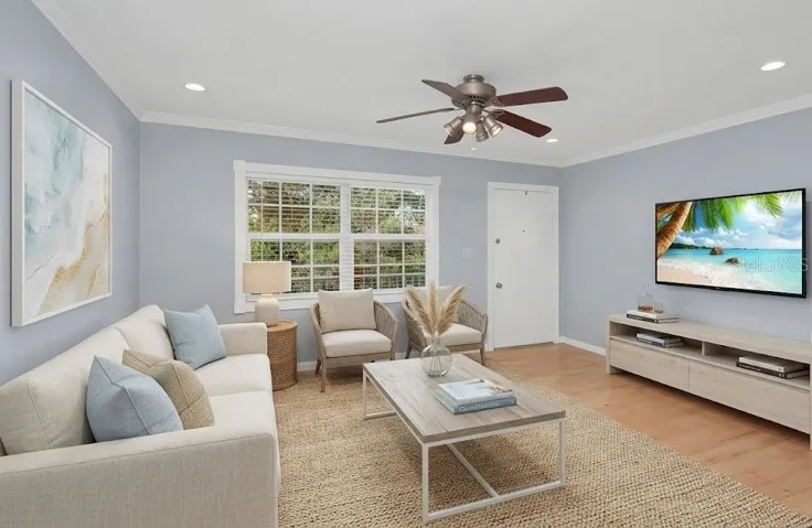 Generously sized airy Living Room