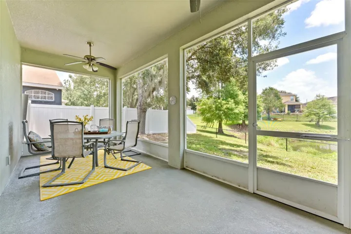 Screened patio (24' x 13')