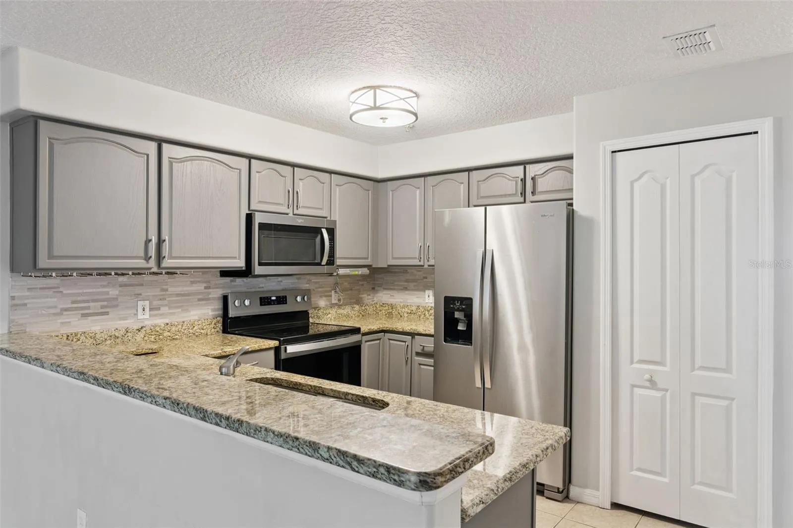 Kitchen & Pantry