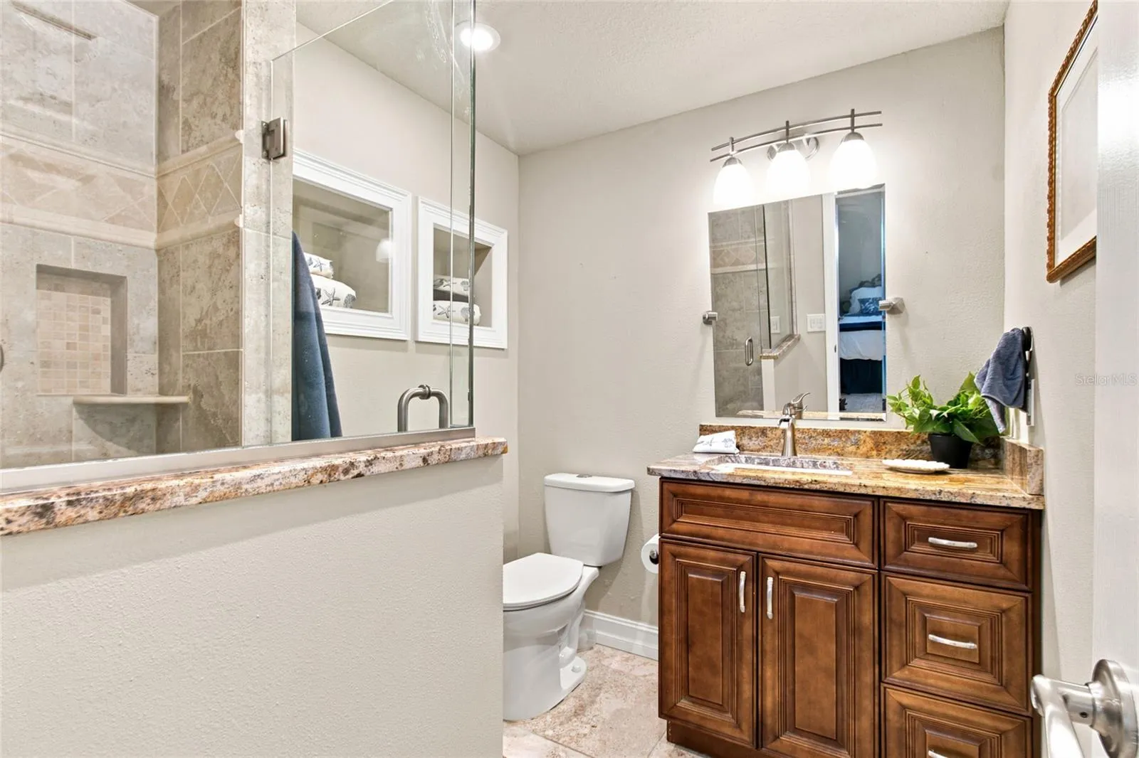 Guest Full Bath