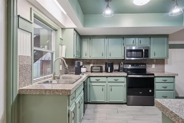 Kitchen (1)