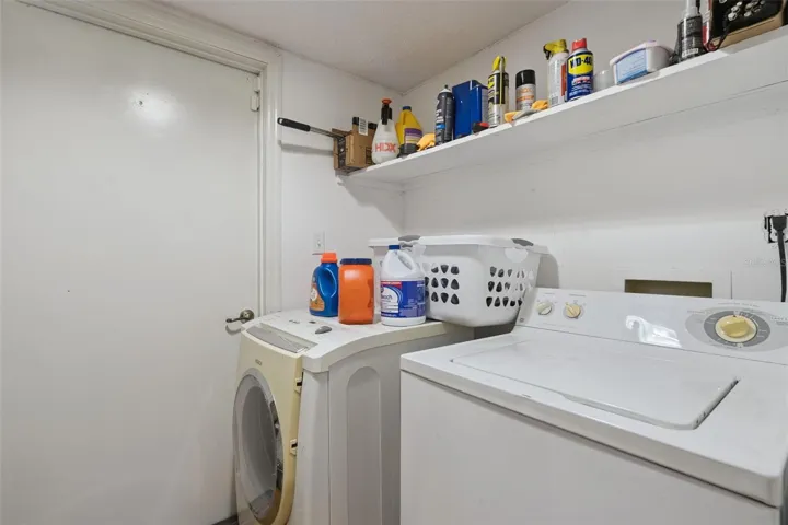 Laundry Room (1)