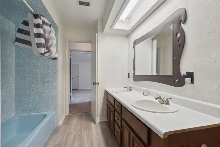Second Bathroom (1)