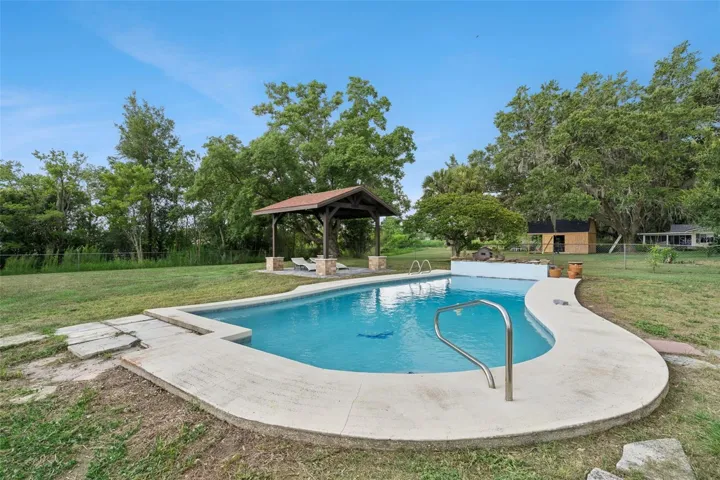 Pool (1)