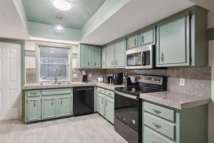 Kitchen (3)